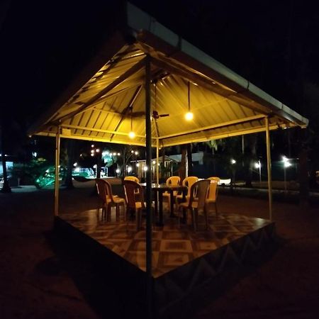 Hangout Kalyanpur Экстерьер фото