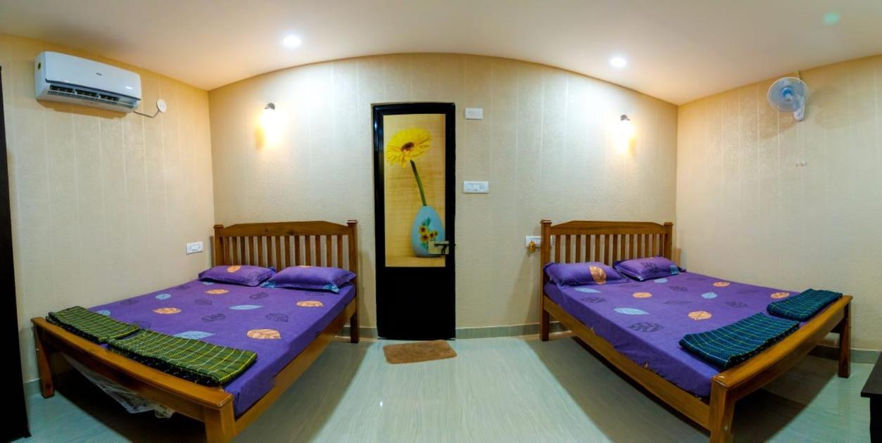 Hangout Kalyanpur Экстерьер фото